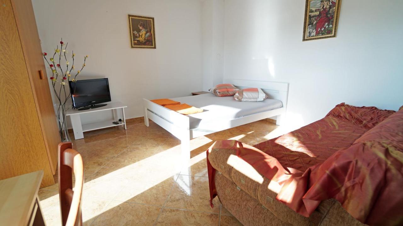 Apartments Kata Gornji Karin Dış mekan fotoğraf