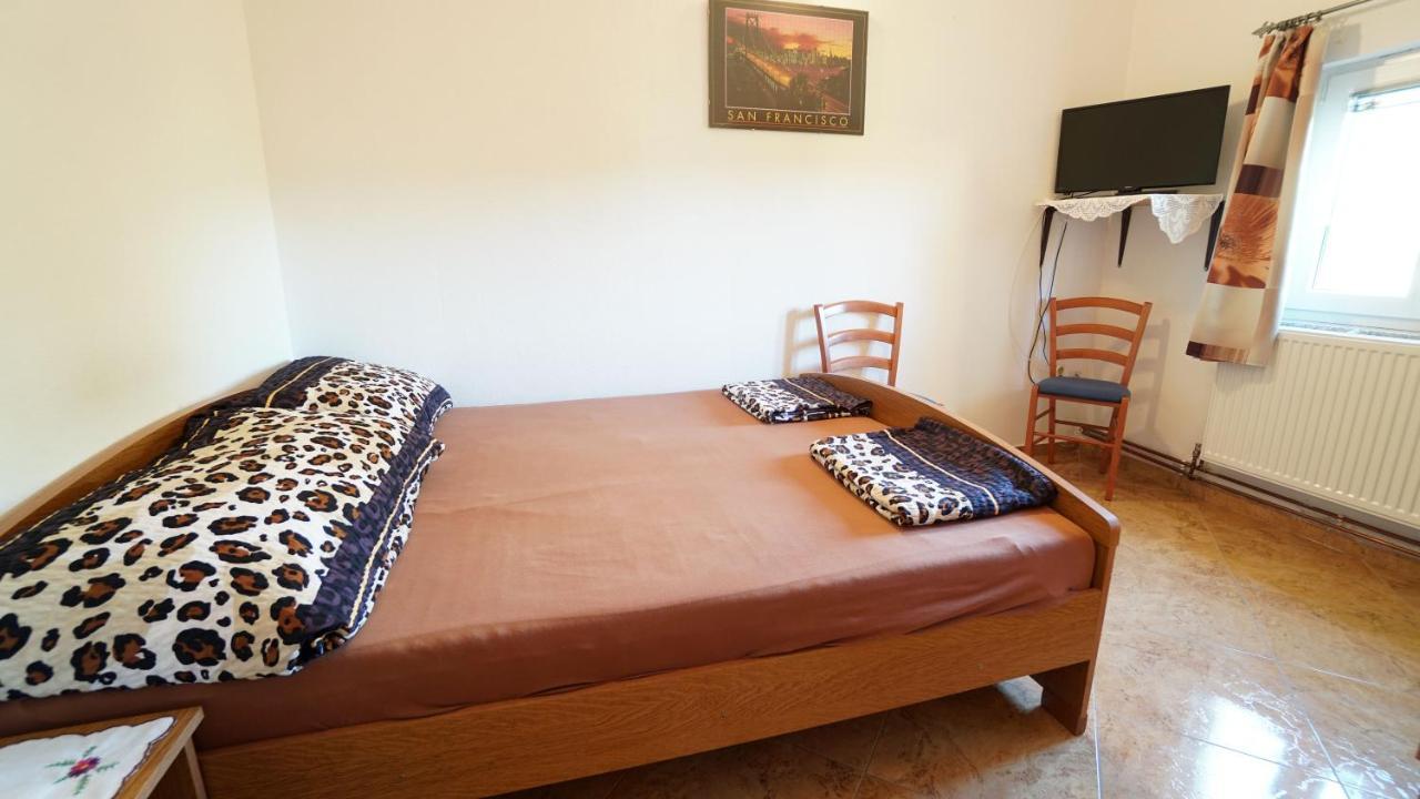 Apartments Kata Gornji Karin Dış mekan fotoğraf